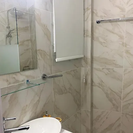 Luxury City Retreat- 2-Bedroom, 2-Bath Apartment Nicosia Exterior photo