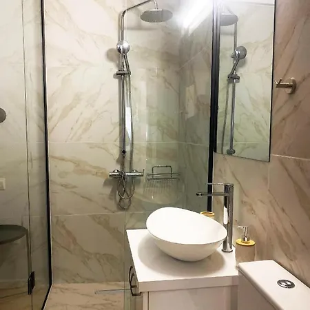 Luxury City Retreat- 2-Bedroom, 2-Bath Apartment Nicosia Exterior photo