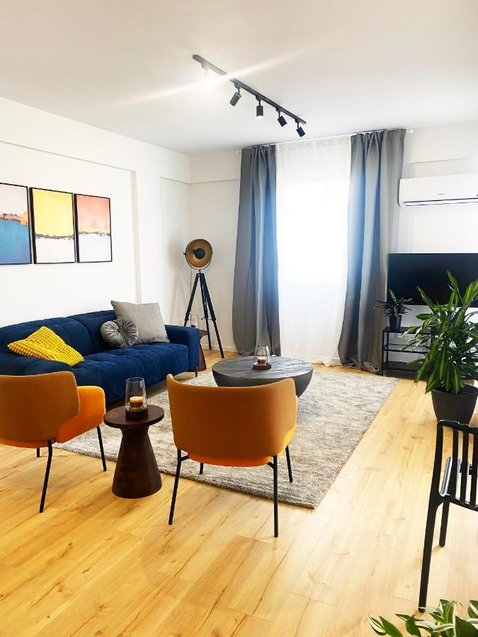 Luxury Retreat- 2-bedroom, 2-bath Apartment Nikosia