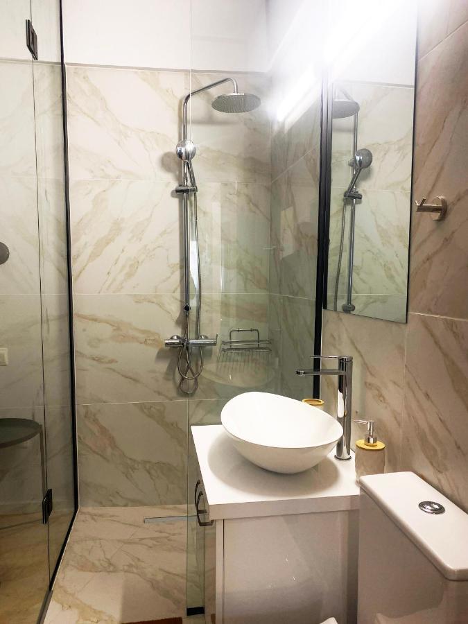 Luxury Retreat- 2-bedroom, 2-bath Apartment Nikosia